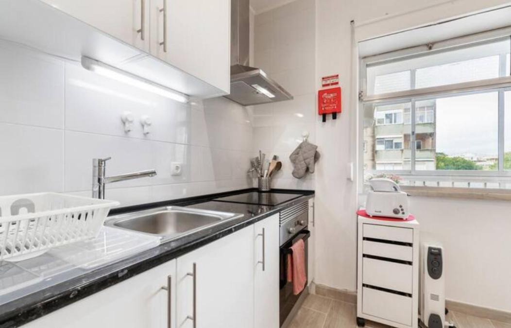 Beautiful 1 Bedroom Apartment Near Benfica Lizbona Zewnętrze zdjęcie